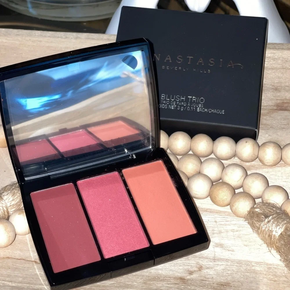 ANASTASIA BEVERLY HILLS Blush Trio In Berry Adore